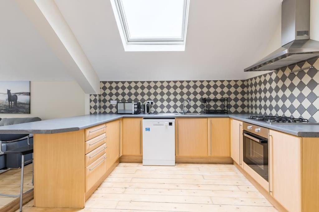 4 Bed Penthouse In Shoreditch Londra