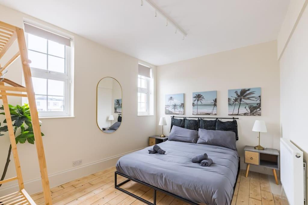 4 Bed Penthouse In Shoreditch * Londra