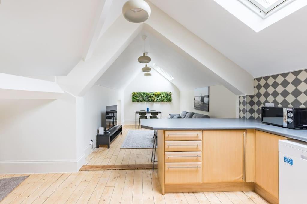 4 Bed Penthouse In Shoreditch * Londra